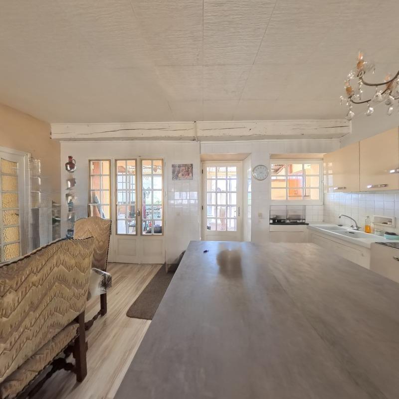 Maison de village - 100 m² - 4 pièces