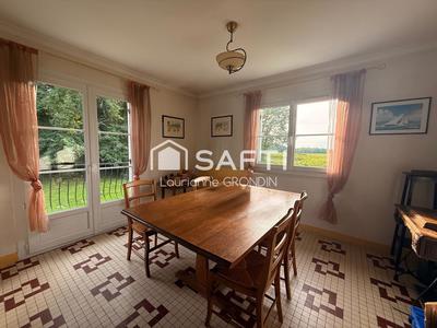 Maison - 104 m² - 5 pièces