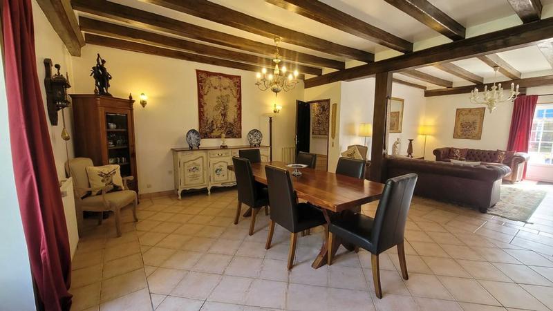 Demeure - 330 m² - 10 pièces