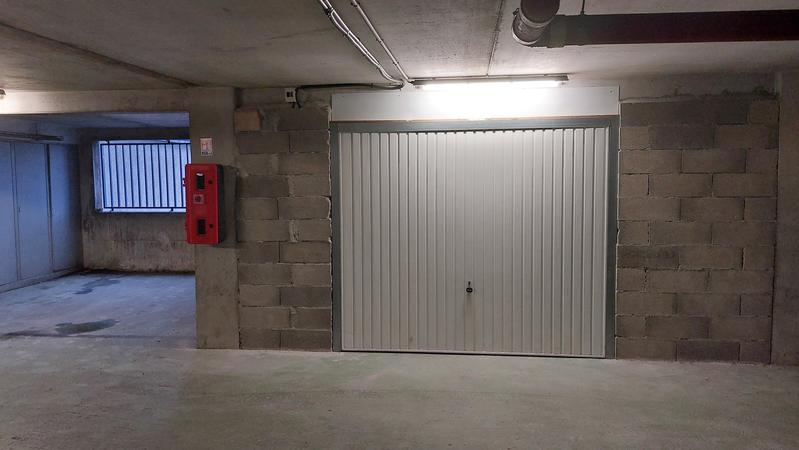 Parking / Garage - 19 m²