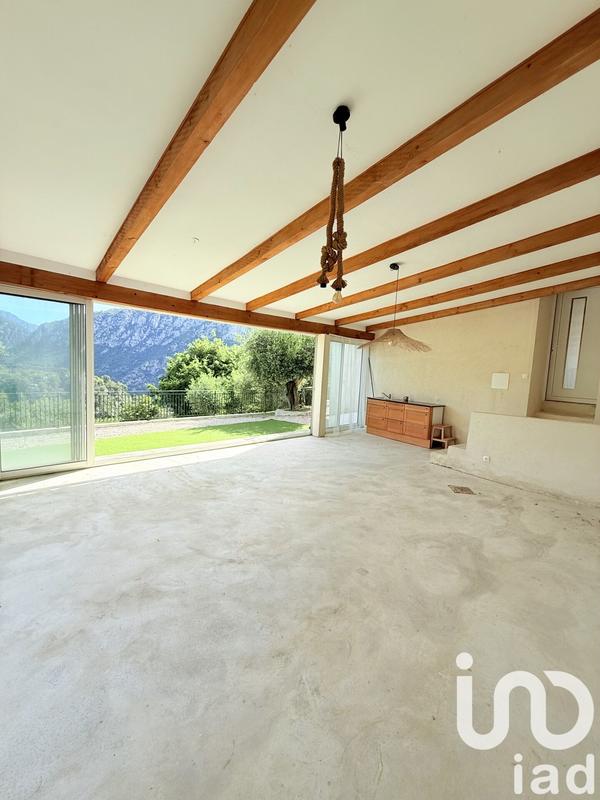 Maison - 167 m² - 6 pièces