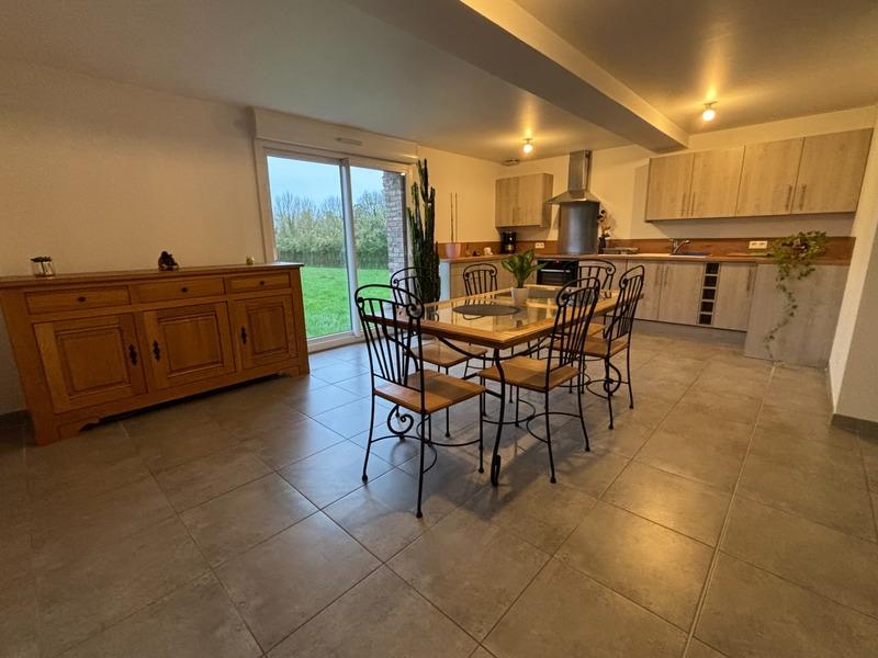 Maison - 260 m² - 20 pièces