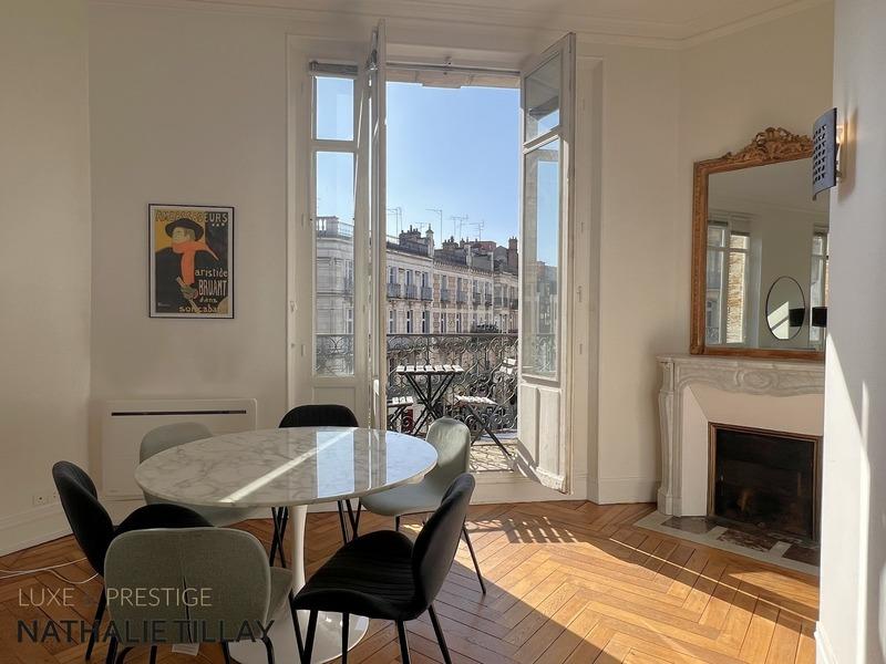 Appartement bourgeois - 90 m² - 3 pièces