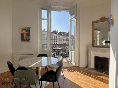 Appartement bourgeois - 90 m² - 3 pièces