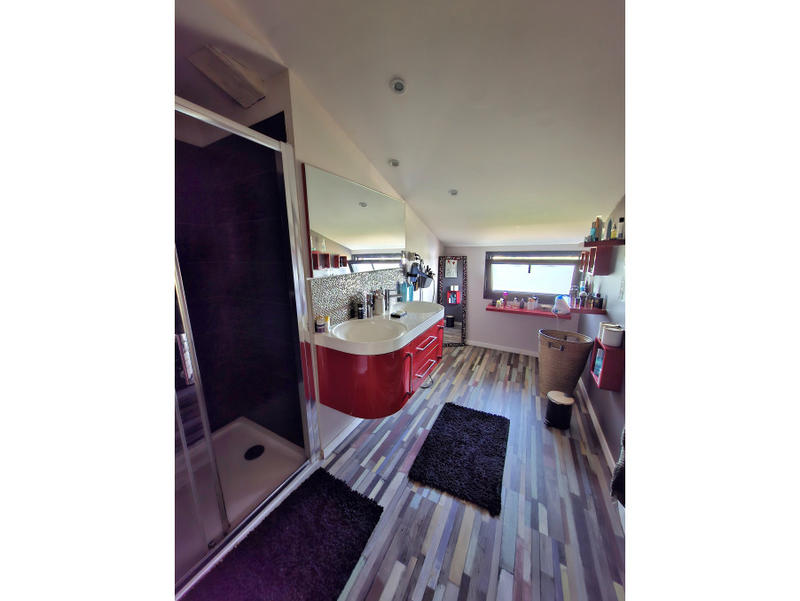 Maison - 170 m² - 6 pièces