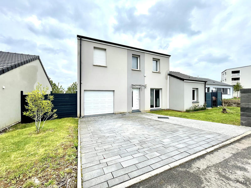 Maison - 109 m² - 6 pièces