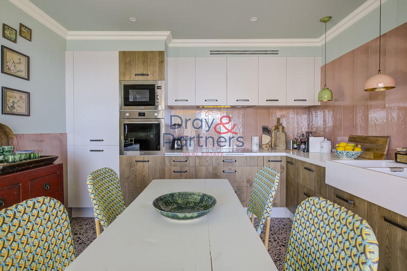 Appartement - 80 m² - 3 pièces