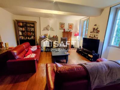 Maison - 182 m² - 7 pièces