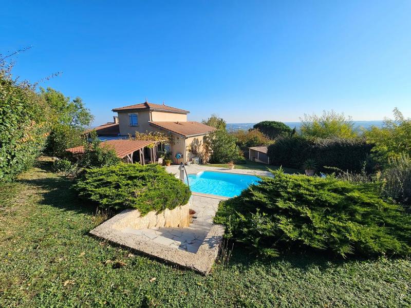 Maison - 160 m² - 6 pièces