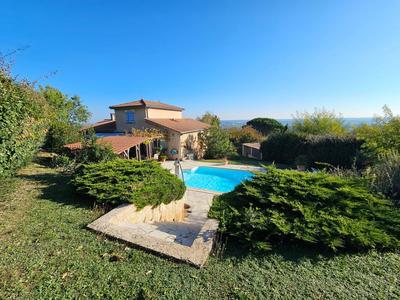 Maison - 160 m² - 6 pièces