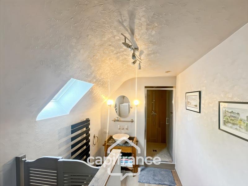 Maison - 166 m² - 7 pièces