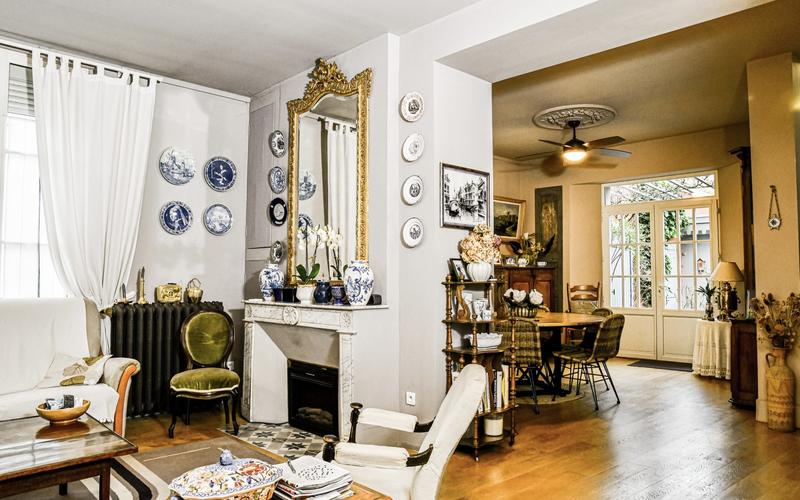 Maison - 180 m² - 6 pièces