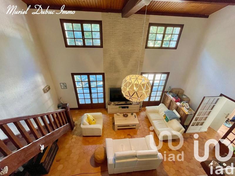 Maison - 201 m² - 5 pièces