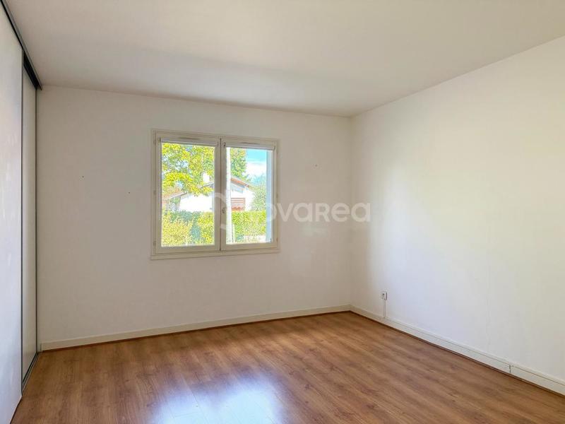 Maison - 180 m² - 5 pièces