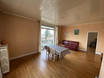Appartement - 90 m² - 4 pièces