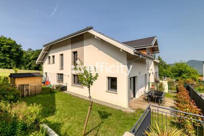 Appartement - 90 m² - 5 pièces