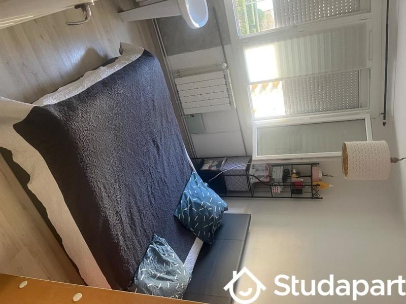 Chambre - 11 m² - 1 pièce