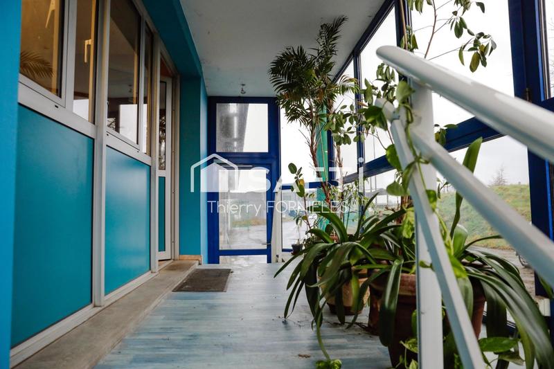 Local commercial - 1 500 m² - 15 pièces