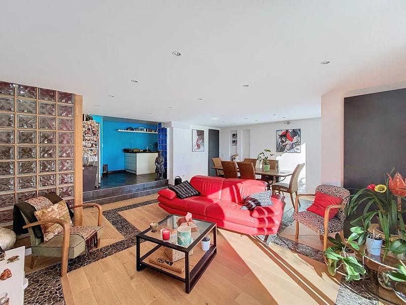 Maison - 214 m² - 6 pièces