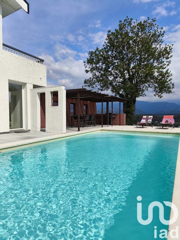 Maison - 199 m² - 6 pièces