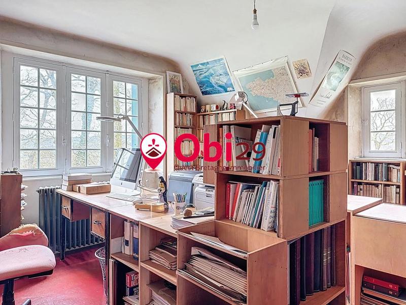 Maison - 215 m² - 13 pièces