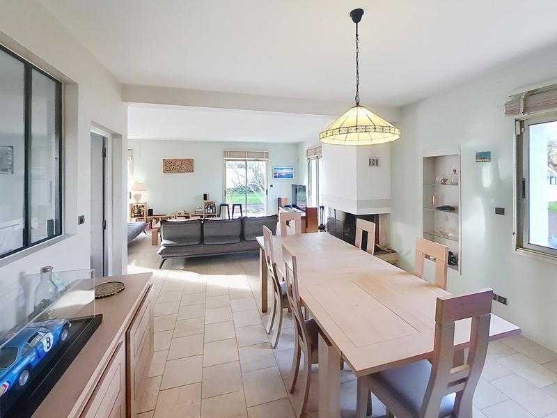 Villa - 203 m² - 7 pièces