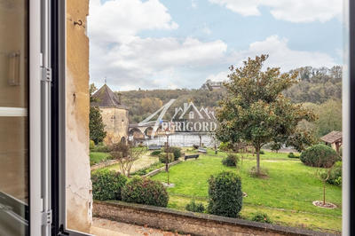 Maison - 288 m² - 8 pièces