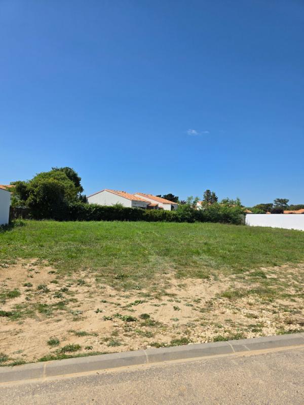 Terrain constructible - 618 m²