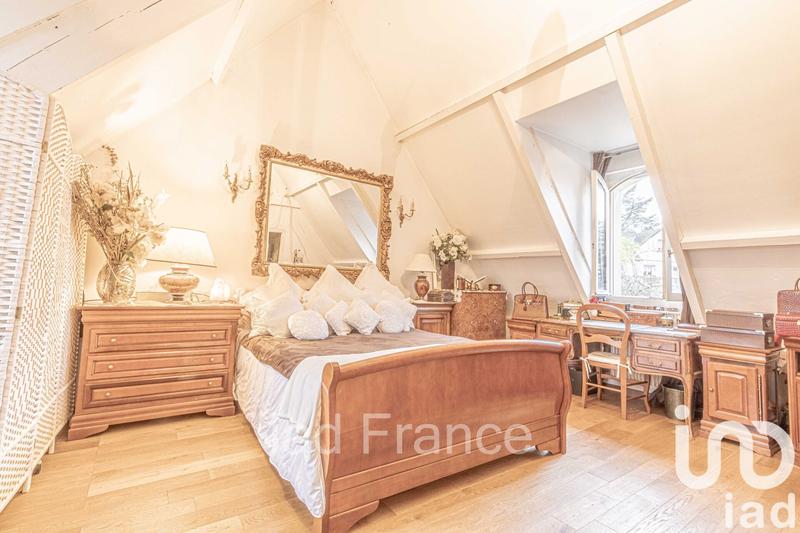 Maison de maîtres - 270 m² - 9 pièces