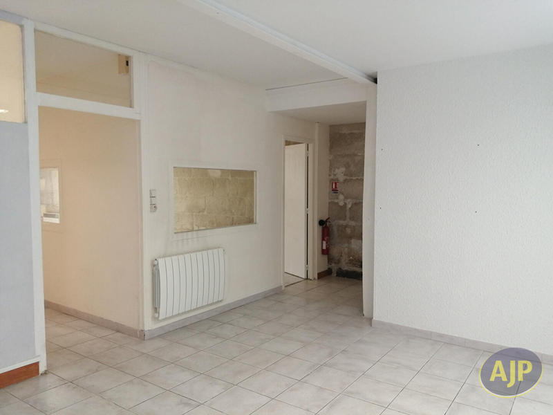 Local commercial - 99 m²