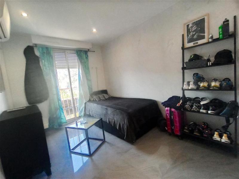 Appartement - 93 m² - 5 pièces