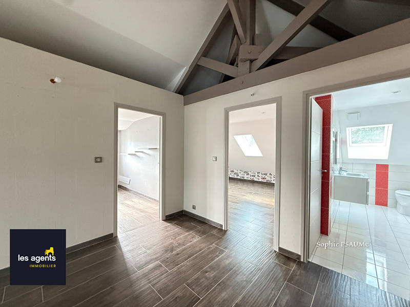 Maison - 260 m² - 9 pièces