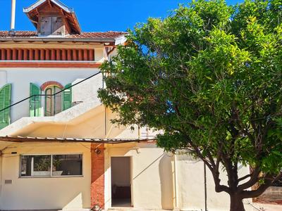 Maison de ville - 137 m² - 8 pièces