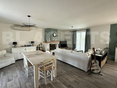 Maison - 117 m² - 5 pièces