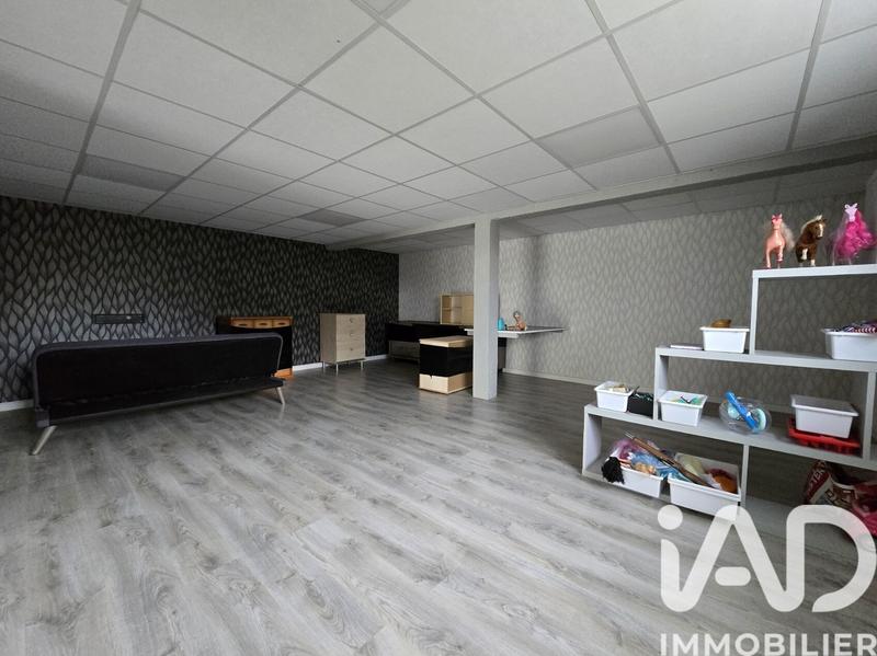 Maison - 222 m² - 7 pièces