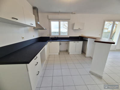 Maison - 82 m² - 4 pièces