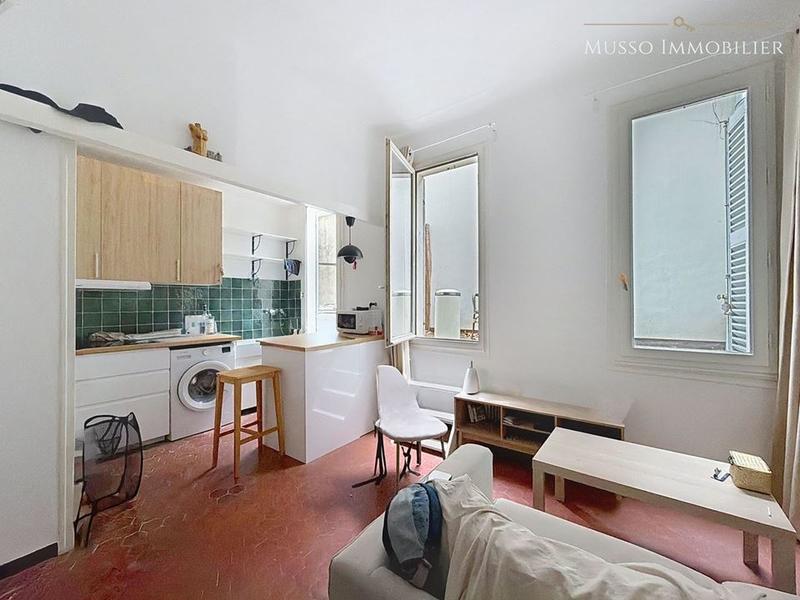 Immeuble - 230 m² - 7 pièces