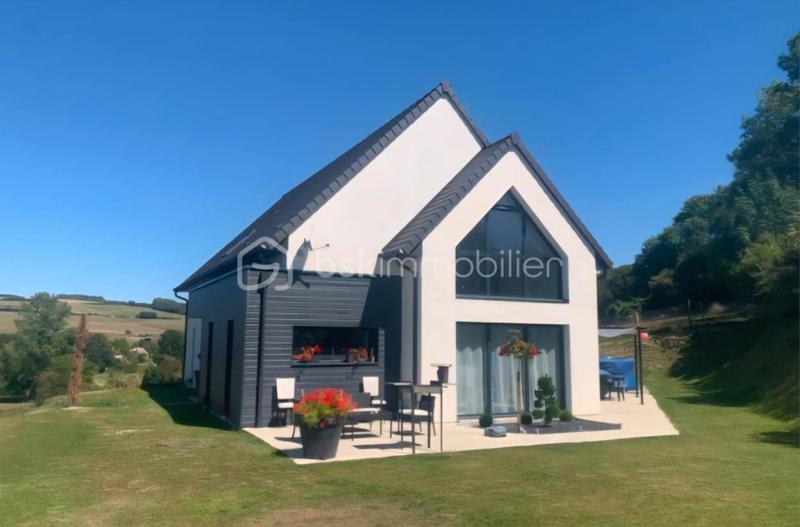 Maison - 165 m² - 6 pièces