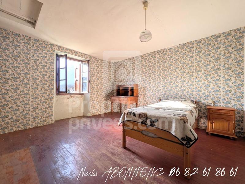 Maison - 200 m² - 8 pièces