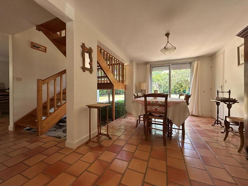 Maison - 107 m² - 7 pièces