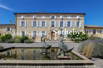 Maison de maîtres - 728 m² - 18 pièces