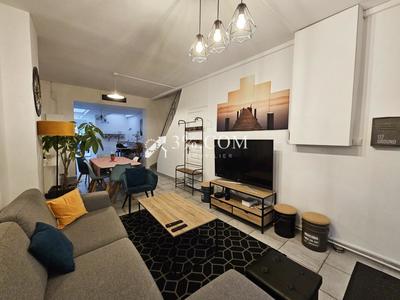 Maison - 96 m² - 6 pièces