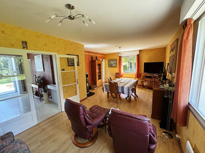 Maison - 151 m² - 6 pièces