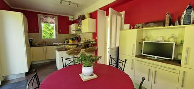 Maison - 265 m² - 4 pièces