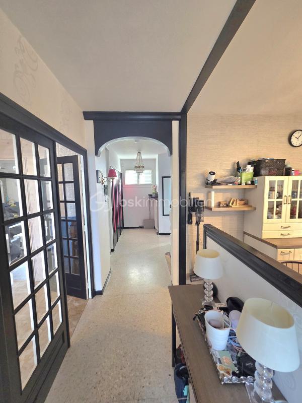 Maison traditionnelle - 210 m² - 6 pièces