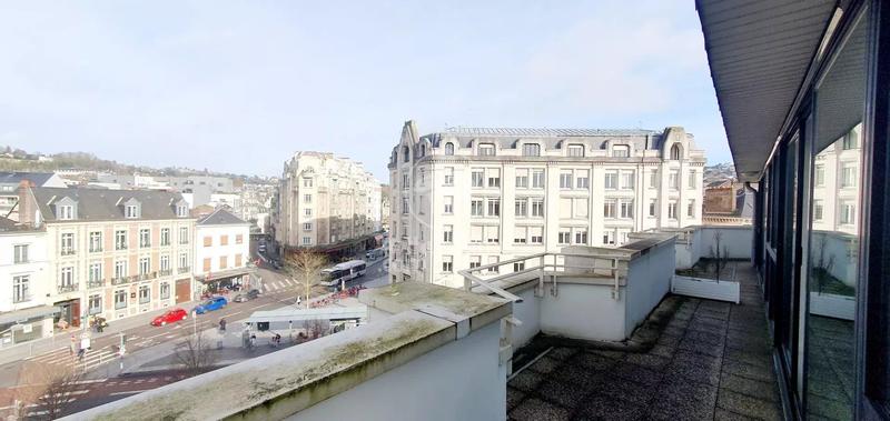 Bureau - 200 m² - 8 pièces