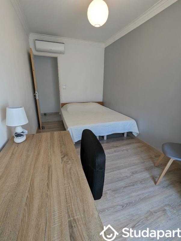 Chambre - 11 m² - 1 pièce