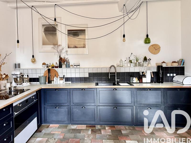 Maison - 217 m² - 7 pièces