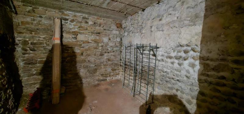 Maison en pierre - 190 m² - 6 pièces