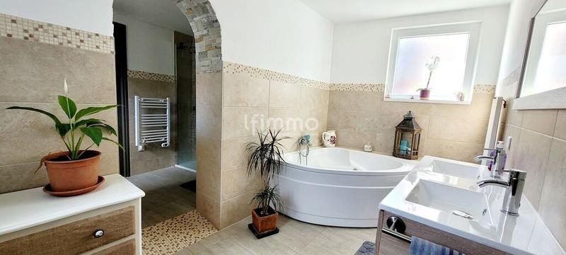 Maison - 135 m² - 5 pièces